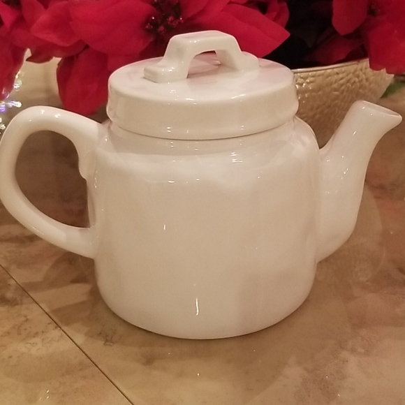 Tea Pot - Picture 2 of 4
